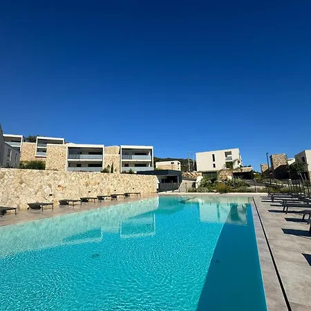 T2 Dans Neuve Avec Piscine * Calvi (Corsica)